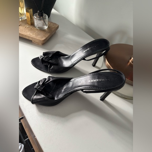 Burberry Black Knotted Heels - Picture 6 of 7